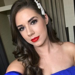 Meet your Posher, Justine